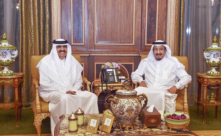 Sheikh Hamad bin Khalifa AlThani meets King Salman bin Abdulaziz AlSaud