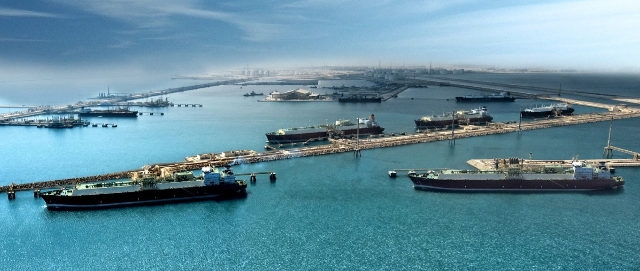 Qatargas vessels loading at Ras Laffan Port