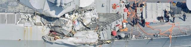 USS Fitzgerald afterr collision with Philippines merchant ship