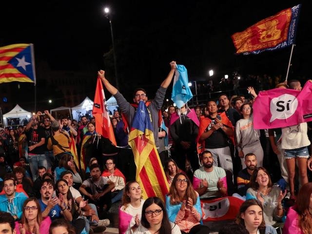 Catalonia Vote: Spanish Police Seize Ballot Boxes, Hundreds Injured as Voters Cast Votes
