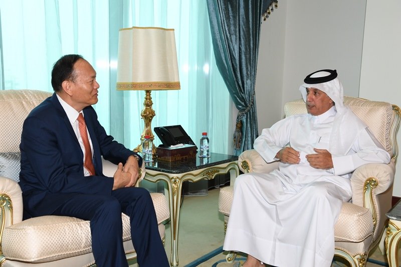Sultan bin Saad Al Muraikhi meets outgoing Thai envoy to Qatar