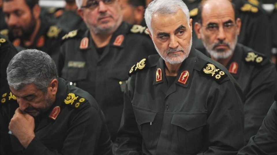 Iranian Quds Force commander Qassem Soleimani (Rt)) (File Foto, Anadolu)