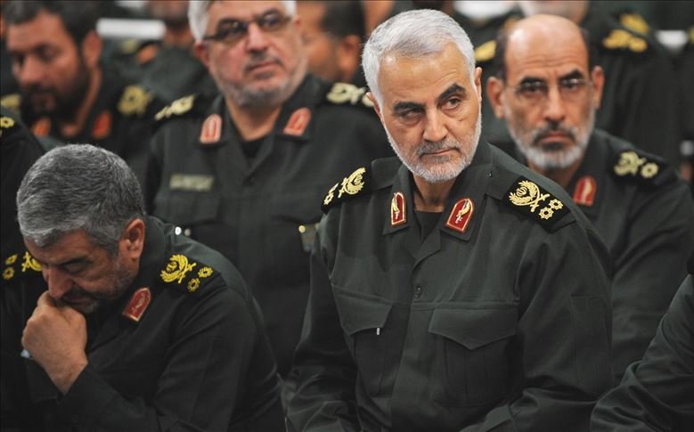 Iranian Quds Force commander Qassem Soleimani (Rt)) (File Foto, Anadolu)