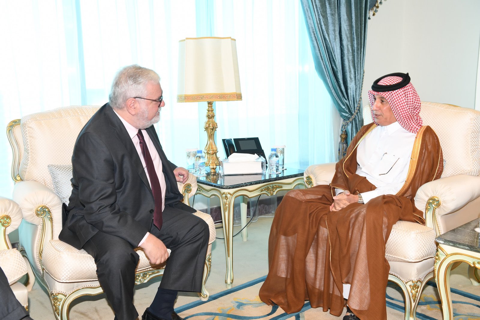 Amir of Qatar Condoles With Portuguese President on Death of Envoy