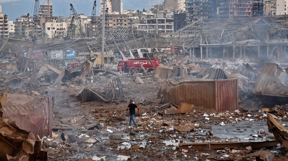 Dozens Killed, Thousands Wounded in Beirut Blast, Qatar Offers Field Hospital