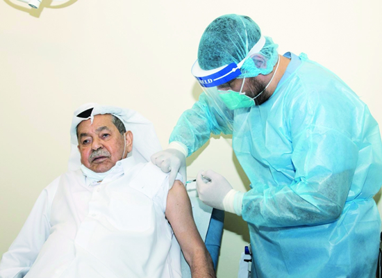 Qatar : Dignitaries, Health Officials Take The Jab to Build COVID-19 Vaccine Confidence
