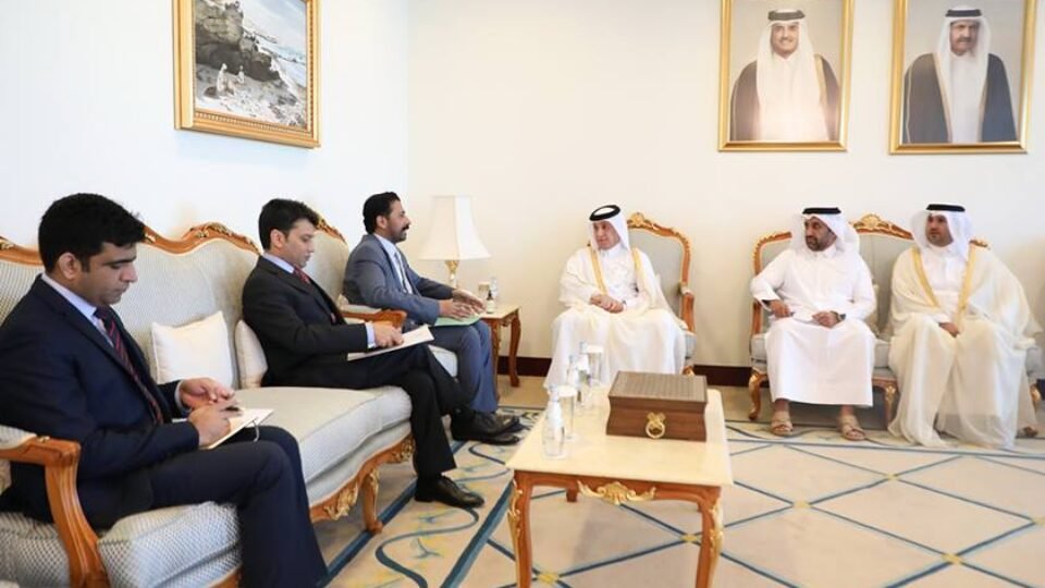 Qatar: Pakistani Envoy Presents Credentials