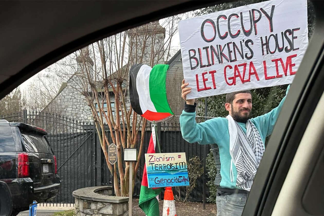 Protestors ‘Pressure’ US Secretary of State Blinken for Cease-fire in Gaza Outside His Home