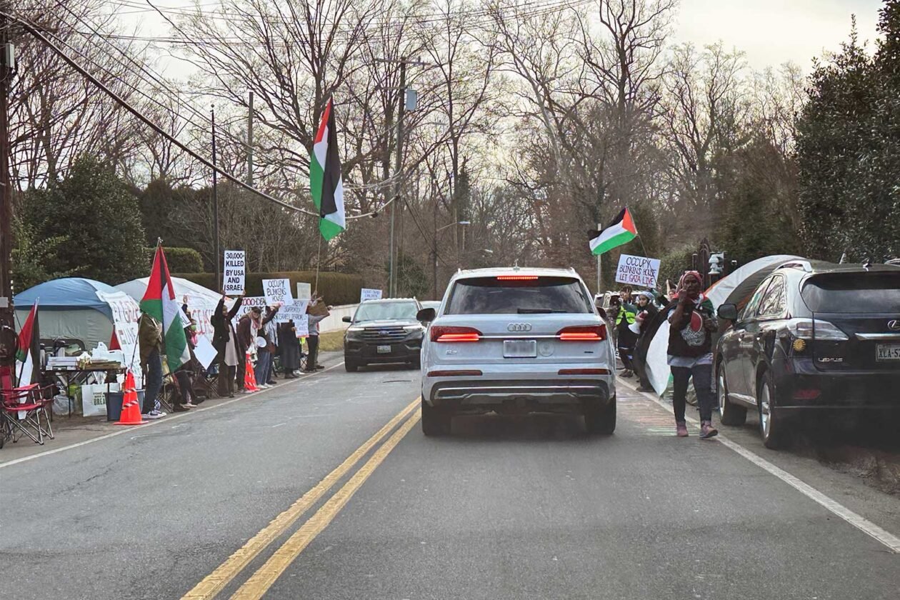 Protestors ‘Pressure’ US Secretary of State Blinken for Cease-fire in Gaza Outside His Home