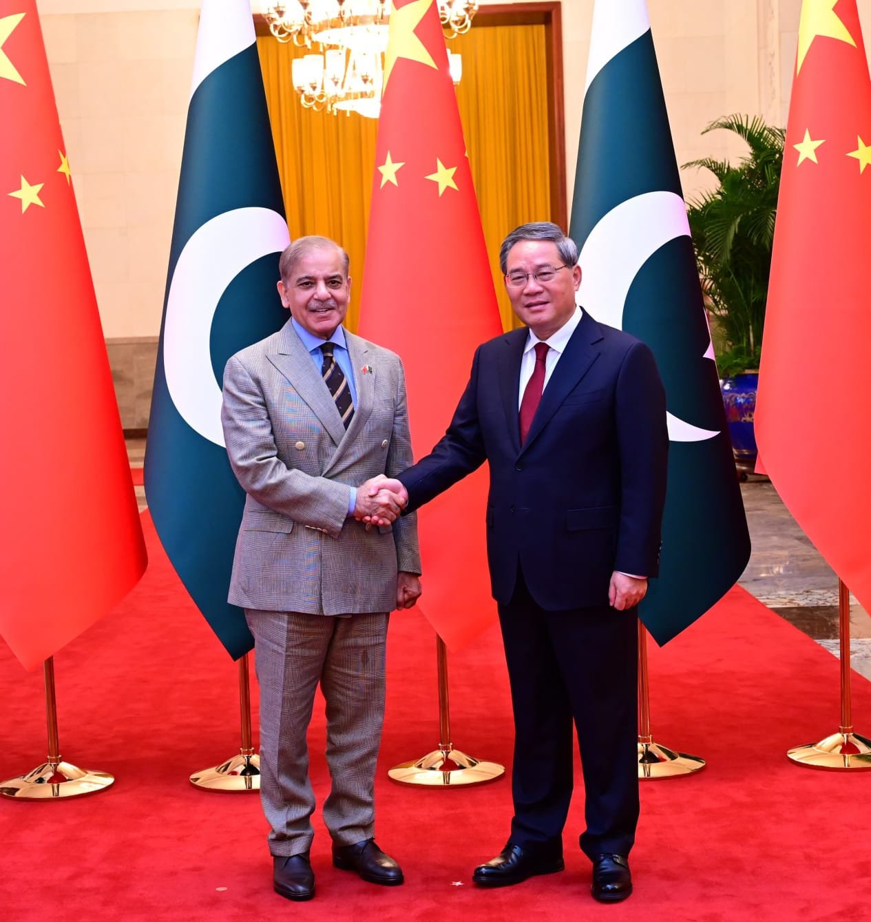 Pakistan, China Resolve to protect CPEC from detractors; ensure projects’ timely completion