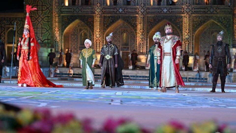 Sharq Taronalari’ Festival Urges World to Embrace Solidarity, Uzbek President