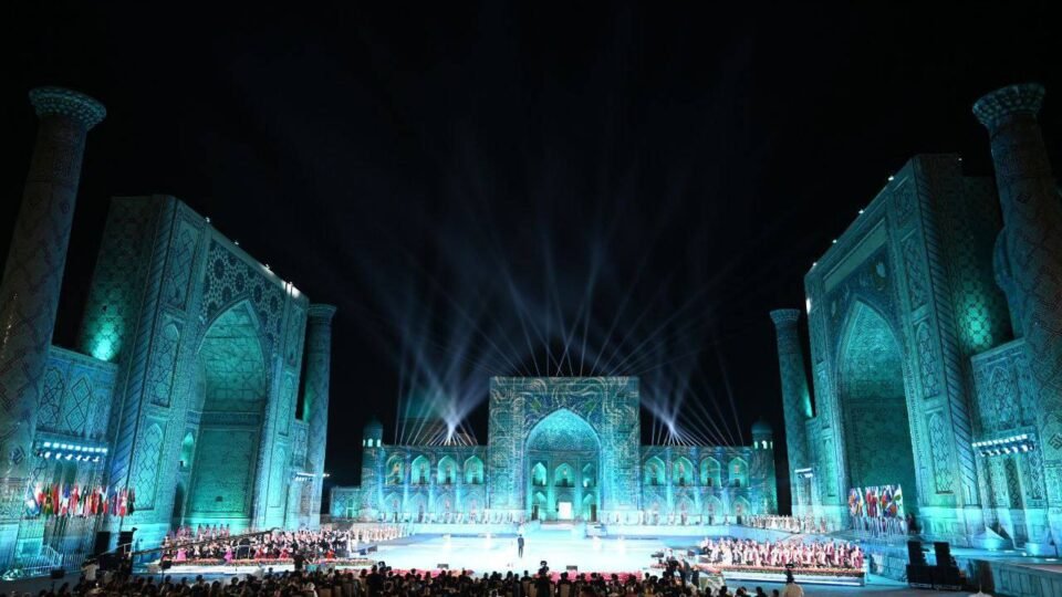 Sharq Taronalari’ Festival Urges World to Embrace Solidarity, Uzbek President