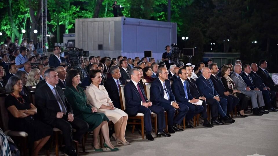 Sharq Taronalari’ Festival Urges World to Embrace Solidarity, Uzbek President